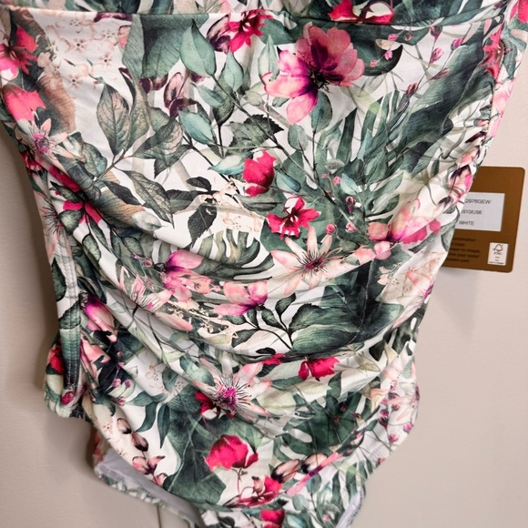 Nip Tuck Hawaiian Print Multi Fit Cup One Piece Swimsuit Size 8 NWT - Picture 5 of 12